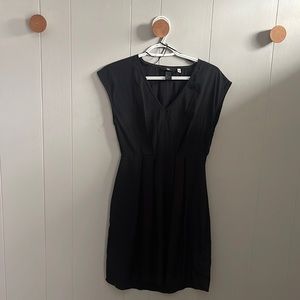 H&M Silk Cinched Waist Black Dress Size 4